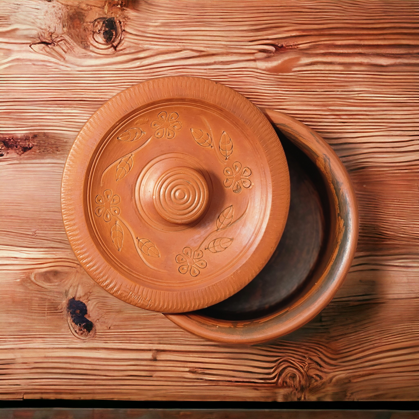 EARTHENWARE CURRY SAUCEPAN WITH LID