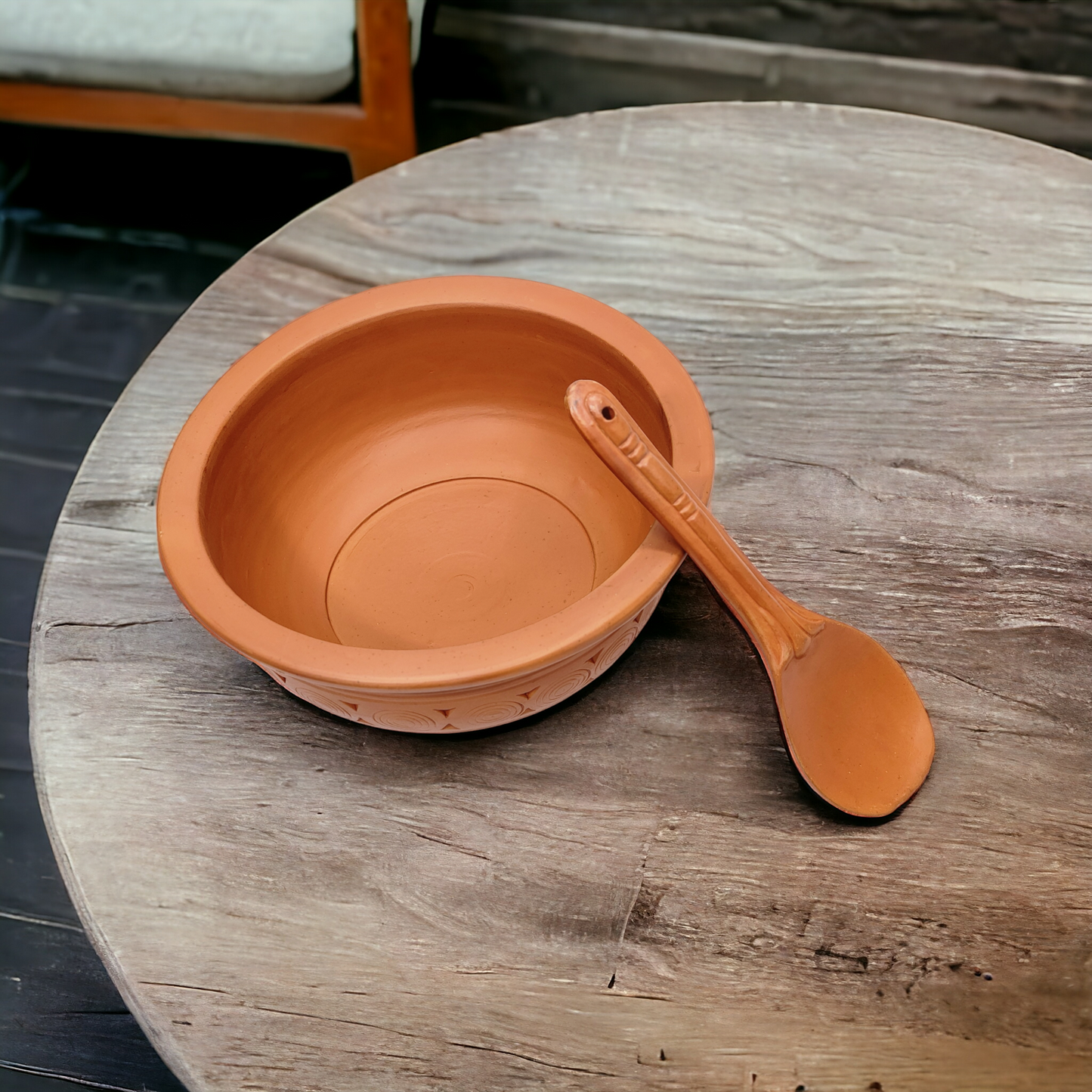 EARTHENWARE LARGE BOWL WITH SPOON