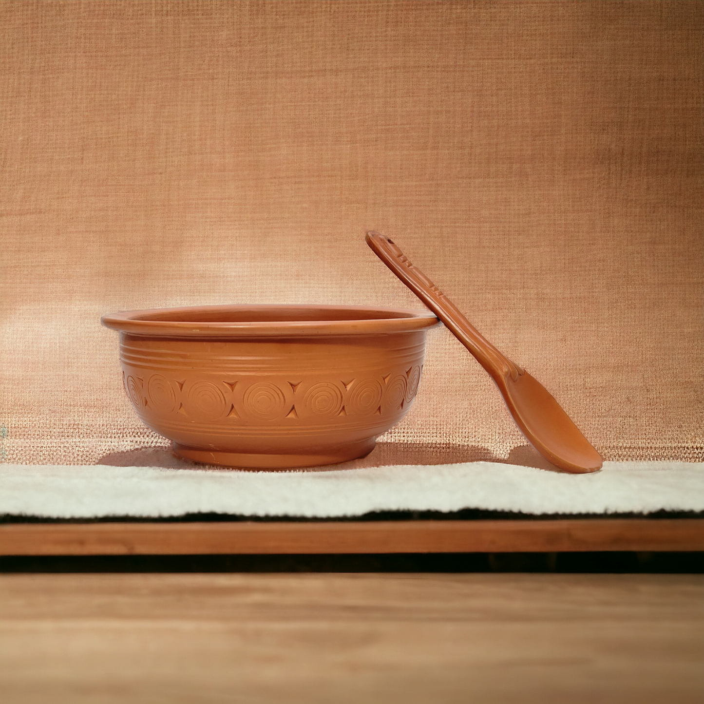 EARTHENWARE LARGE BOWL WITH SPOON