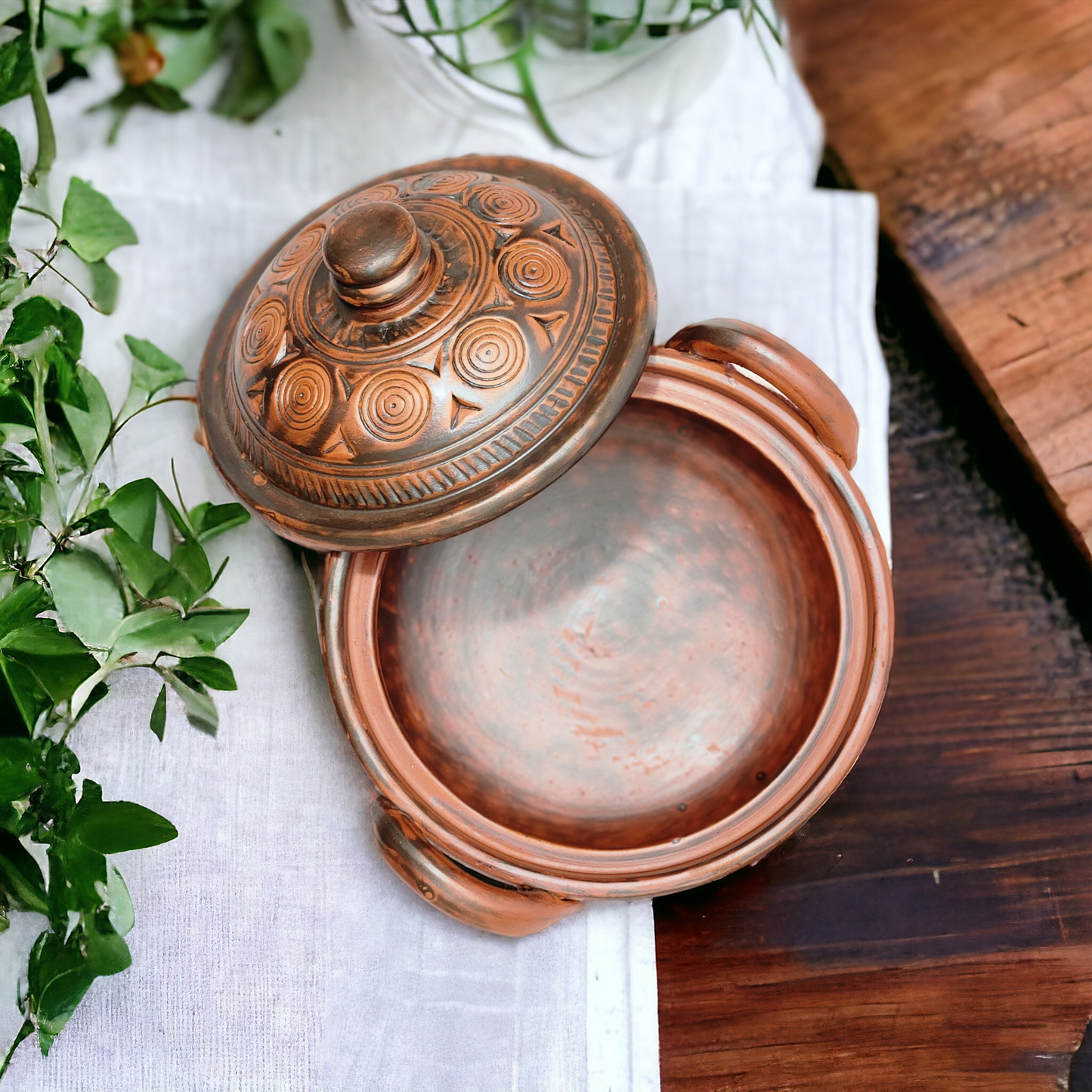 EARTHENWARE SERVING BOWL